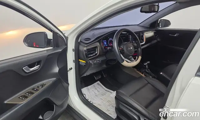 Kia Stonic 2017 1.6 автомат (гидро), миниатюра 10