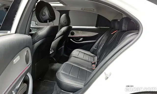 Mercedes-Benz E-Class 2017 2.0 автомат (гидро), миниатюра 11