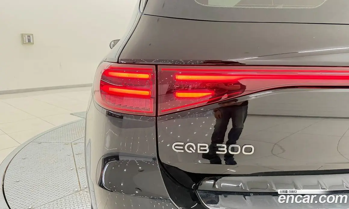 Mercedes-Benz EQB 2025 0.2 автомат (гидро), фото 11