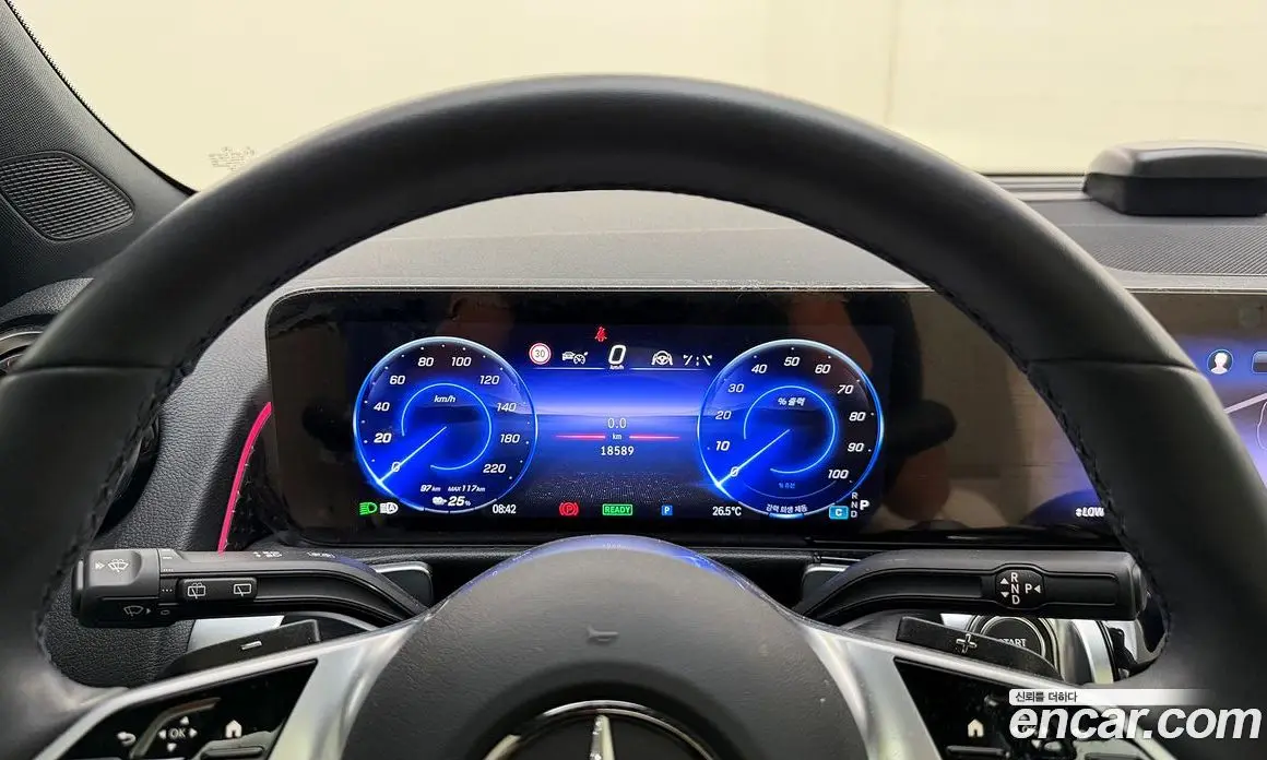 Mercedes-Benz EQB 2025 0.2 автомат (гидро), фото 14