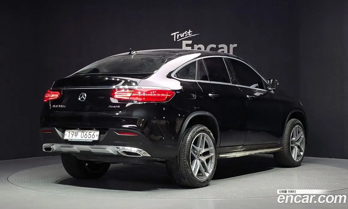 Mercedes-Benz GLE-Class 2018 3.0 автомат (гидро), фото 2 Mercedes-Benz GLE-Class 2018 3.0 автомат (гидро), фото 2