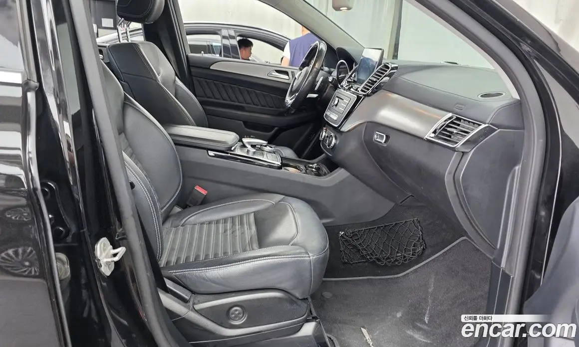 Mercedes-Benz GLE-Class 2018 3.0 автомат (гидро), фото 11 Mercedes-Benz GLE-Class 2018 3.0 автомат (гидро), фото 11