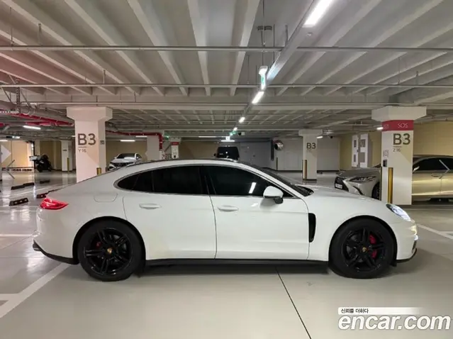 Porsche Panamera 2018 3.0 автомат (гидро), миниатюра 3