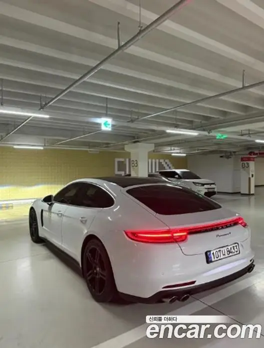 Porsche Panamera 2018 3.0 автомат (гидро), миниатюра 4
