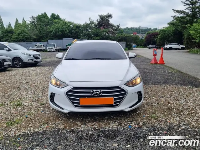 Hyundai Avante 2017 1.6 автомат (гидро), миниатюра 2
