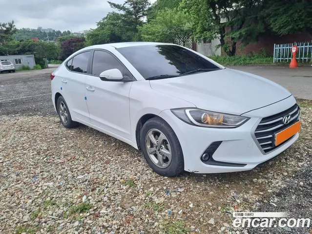 Hyundai Avante 2017 1.6 автомат (гидро), миниатюра 4