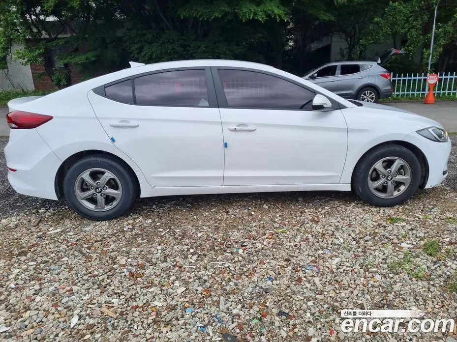 Hyundai Avante 2017 1.6 автомат (гидро), фото 5