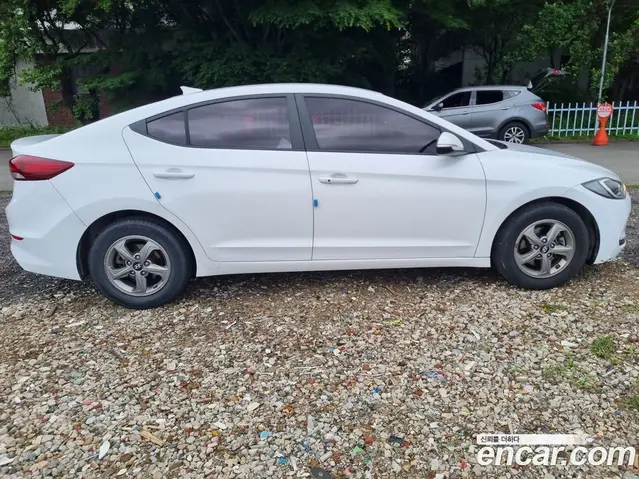 Hyundai Avante 2017 1.6 автомат (гидро), миниатюра 5