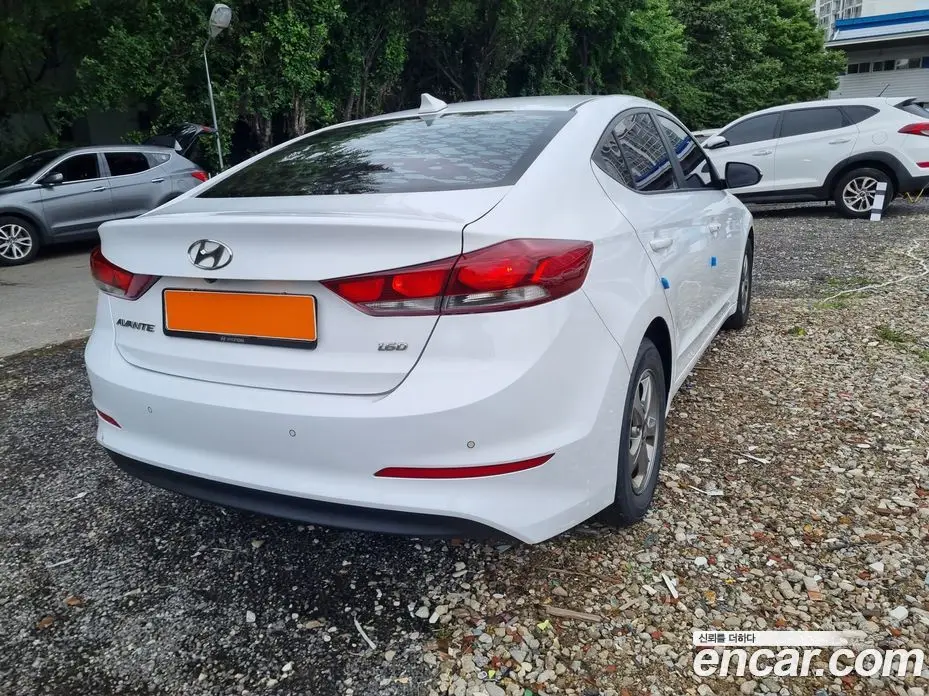 Hyundai Avante 2017 1.6 автомат (гидро), фото 6