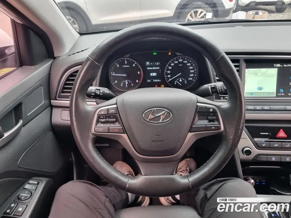 Hyundai Avante 2017 1.6 автомат (гидро), фото 10