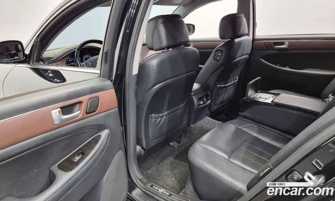 Hyundai Genesis 2013 3.3 автомат (гидро), фото 18