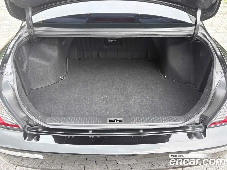 Hyundai Grandeur 2004 3.0 автомат (гидро), фото 10 Hyundai Grandeur 2004 3.0 автомат (гидро), фото 10