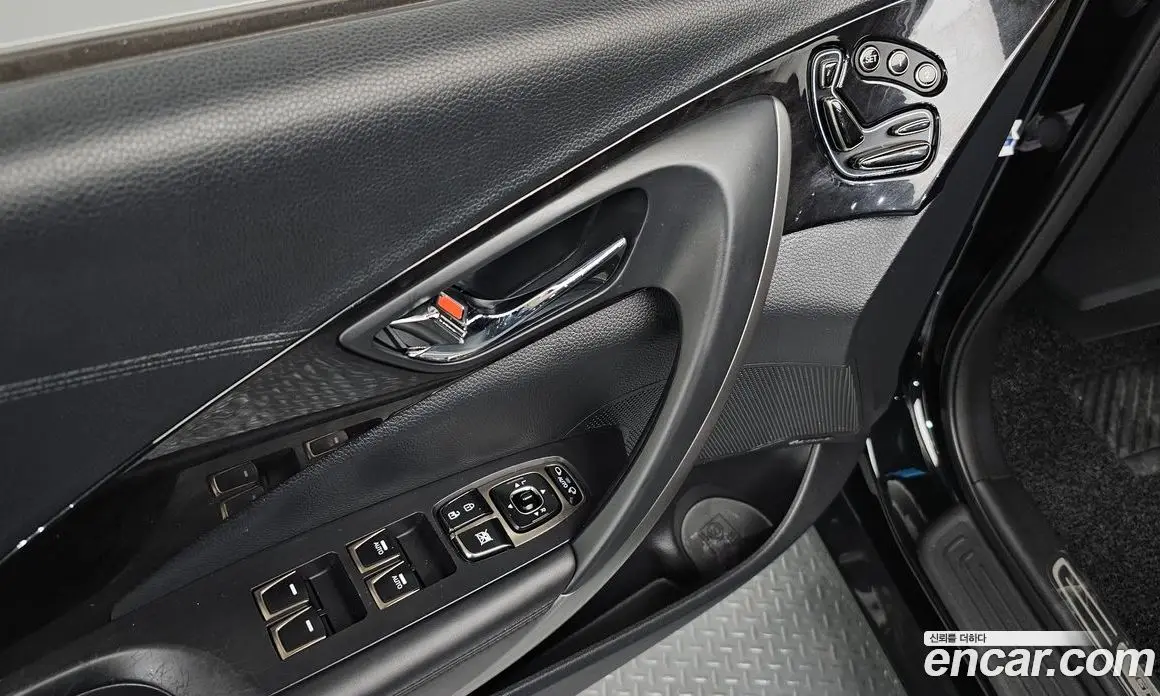Hyundai Grandeur 2013 3.0 автомат (гидро), фото 14