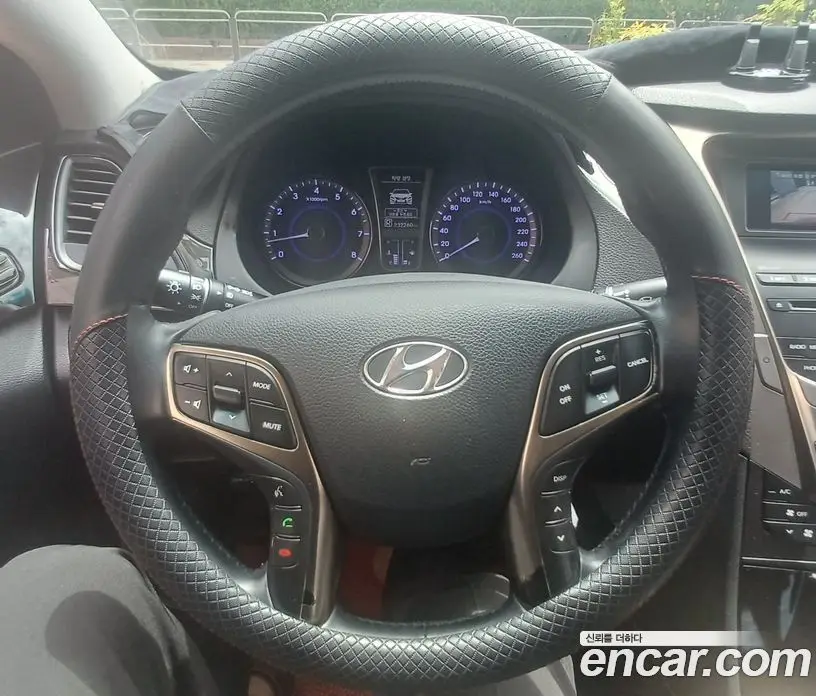 Hyundai Grandeur 2013 3.0 автомат (гидро), фото 12