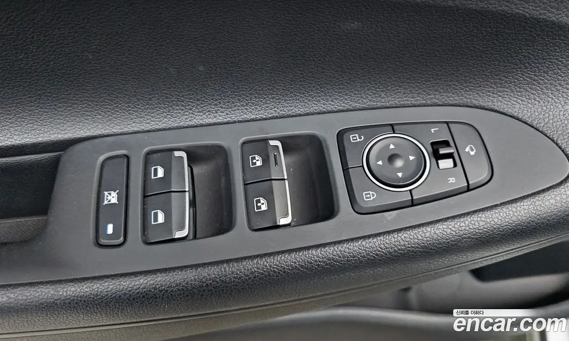 Hyundai Grandeur 2016 2.4 автомат (гидро), фото 13