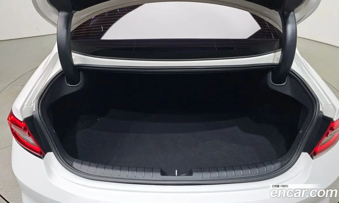 Hyundai Grandeur 2016 2.4 автомат (гидро), фото 20
