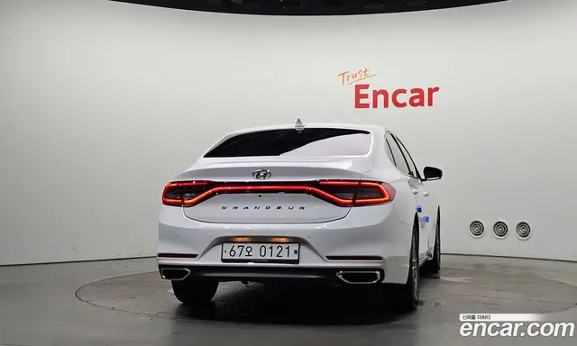 Hyundai Grandeur 2016 2.4 автомат (гидро), миниатюра 4