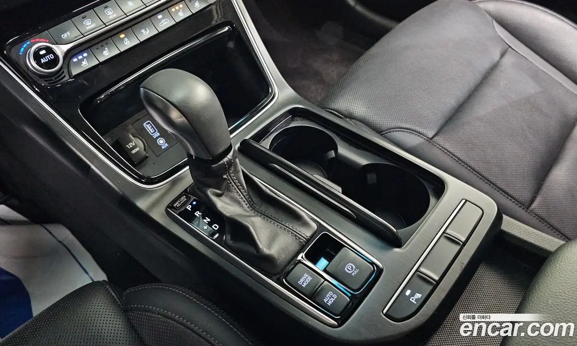 Hyundai Grandeur 2016 2.4 автомат (гидро), фото 9