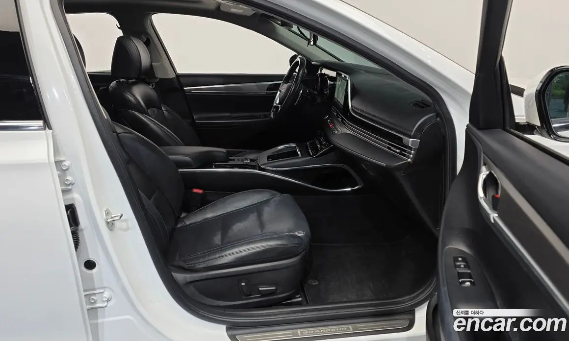 Hyundai Grandeur 2020 2.5 автомат (гидро), фото 17