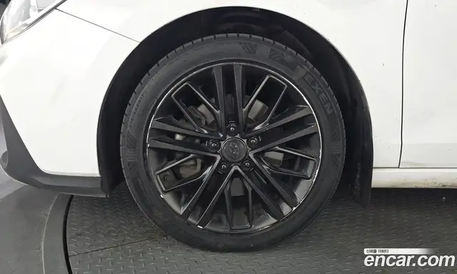 Hyundai i30 2017 1.6 автомат (гидро), миниатюра 5