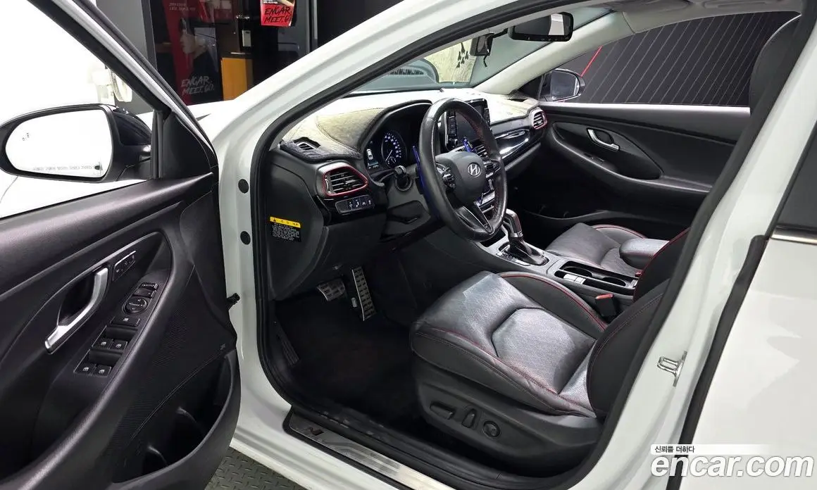 Hyundai i30 2017 1.6 автомат (гидро), фото 10