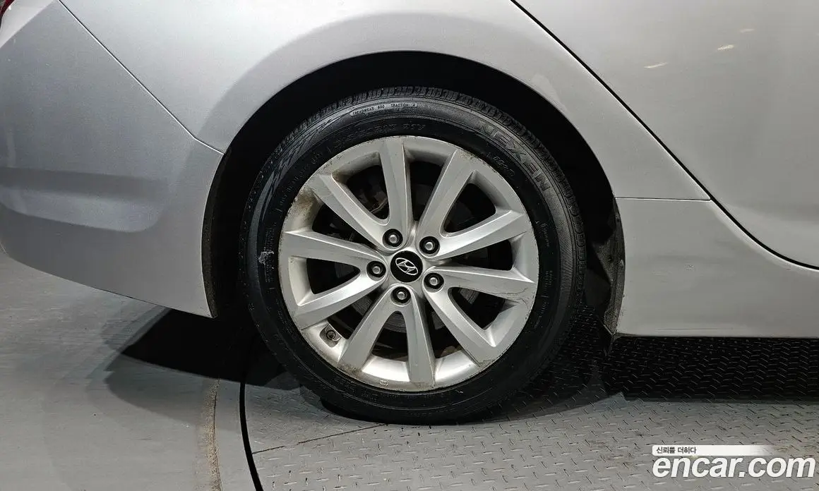 Hyundai i40 2012 2.0 автомат (гидро), фото 5 Hyundai i40 2012 2.0 автомат (гидро), фото 5