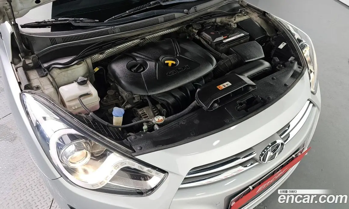 Hyundai i40 2012 2.0 автомат (гидро), фото 6 Hyundai i40 2012 2.0 автомат (гидро), фото 6