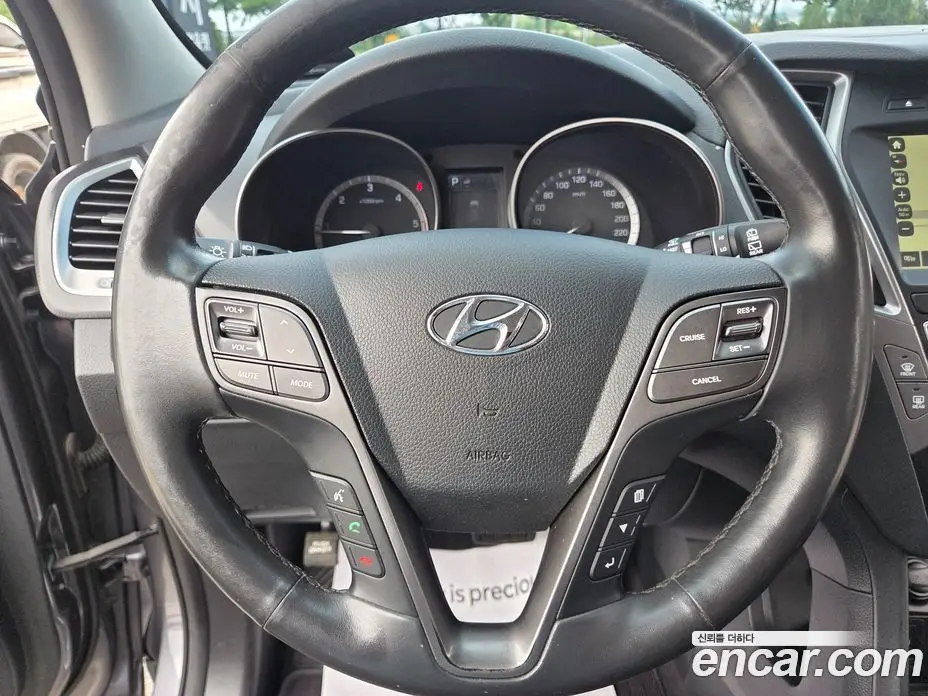 Hyundai Santa Fe 2016 2.0 автомат (гидро), фото 14