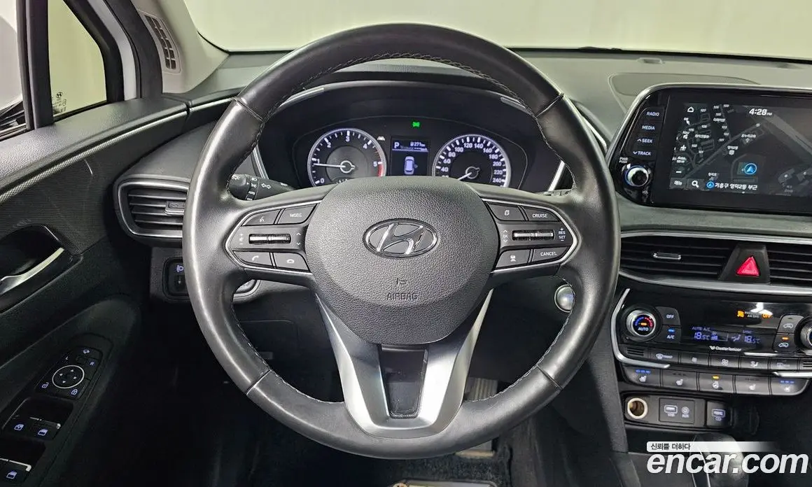 Hyundai Santa Fe 2018 2.0 автомат (гидро), фото 19
