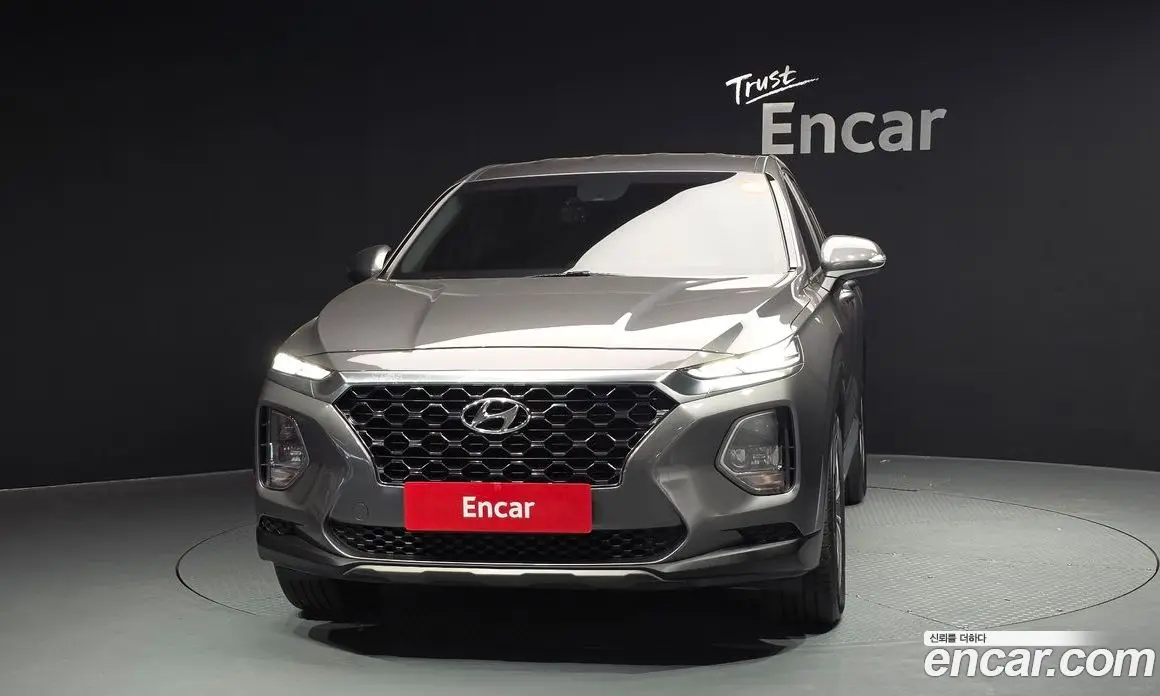 Hyundai Santa Fe 2019 2.0 автомат (гидро), фото 3 Hyundai Santa Fe 2019 2.0 автомат (гидро), фото 3