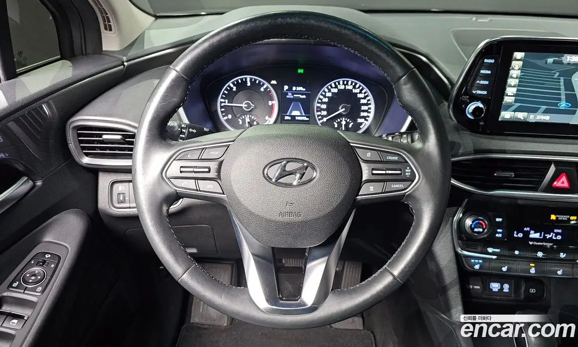 Hyundai Santa Fe 2020 2.0 автомат (гидро), фото 17
