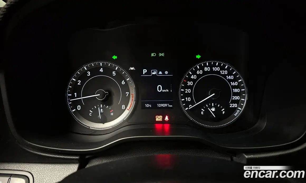 Hyundai Venue 2021 1.6 автомат (гидро), фото 8
