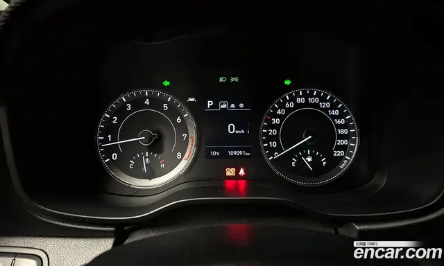 Hyundai Venue 2021 1.6 автомат (гидро), миниатюра 8