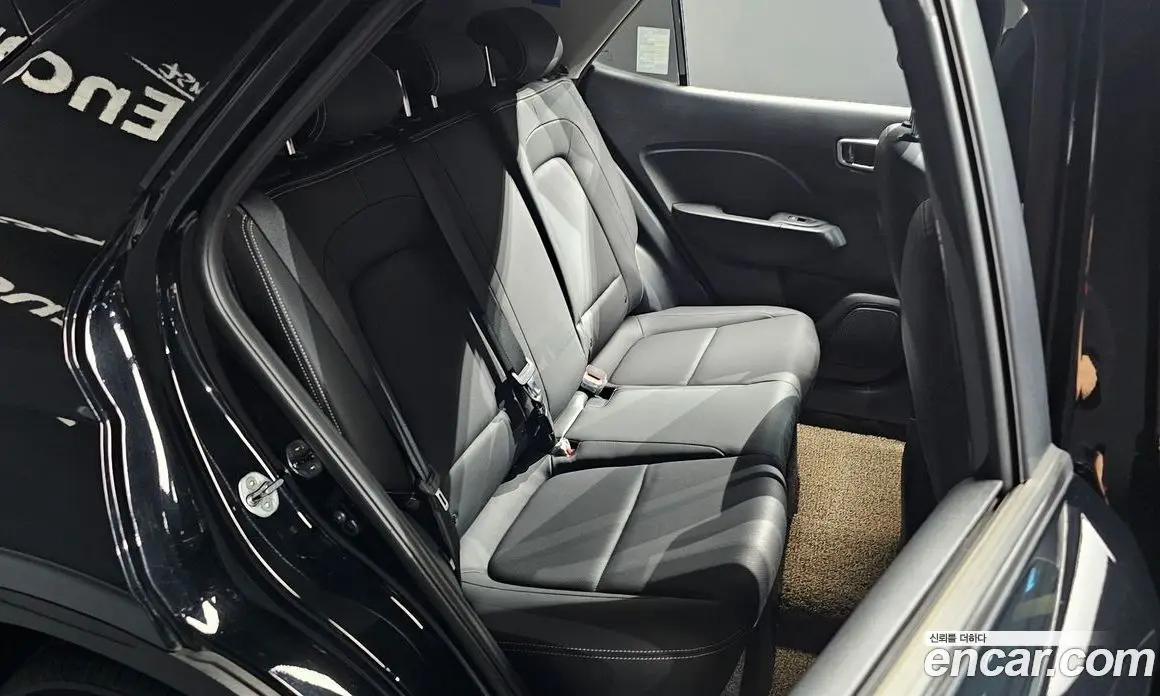Hyundai Venue 2022 1.6 автомат (гидро), фото 17