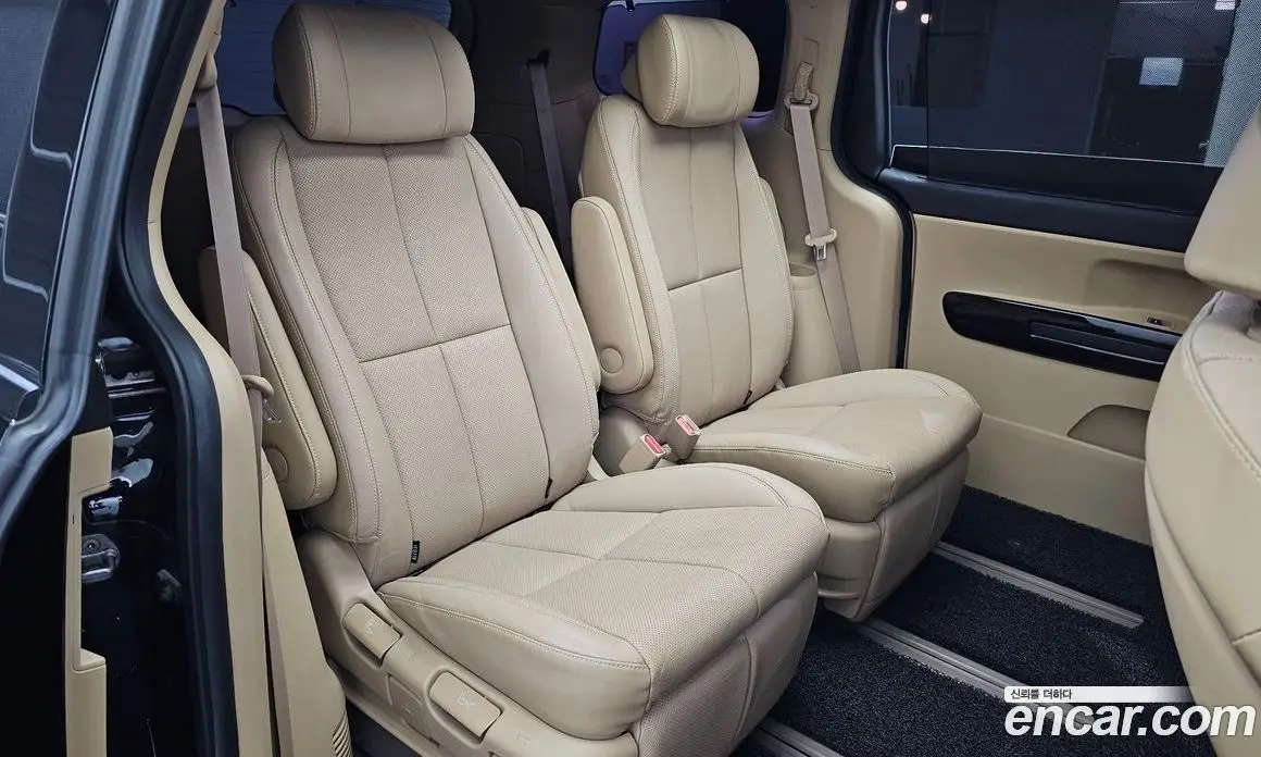 Kia Carnival 2017 3.3 автомат (гидро), фото 17