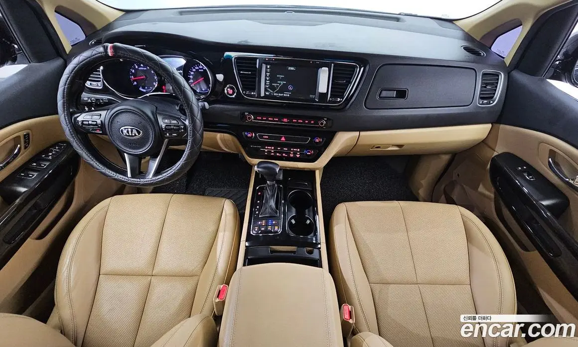 Kia Carnival 2017 3.3 автомат (гидро), фото 10