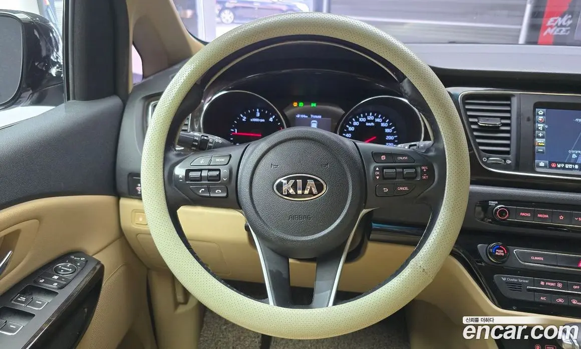 Kia Carnival 2018 2.2 автомат (гидро), фото 14 Kia Carnival 2018 2.2 автомат (гидро), фото 14