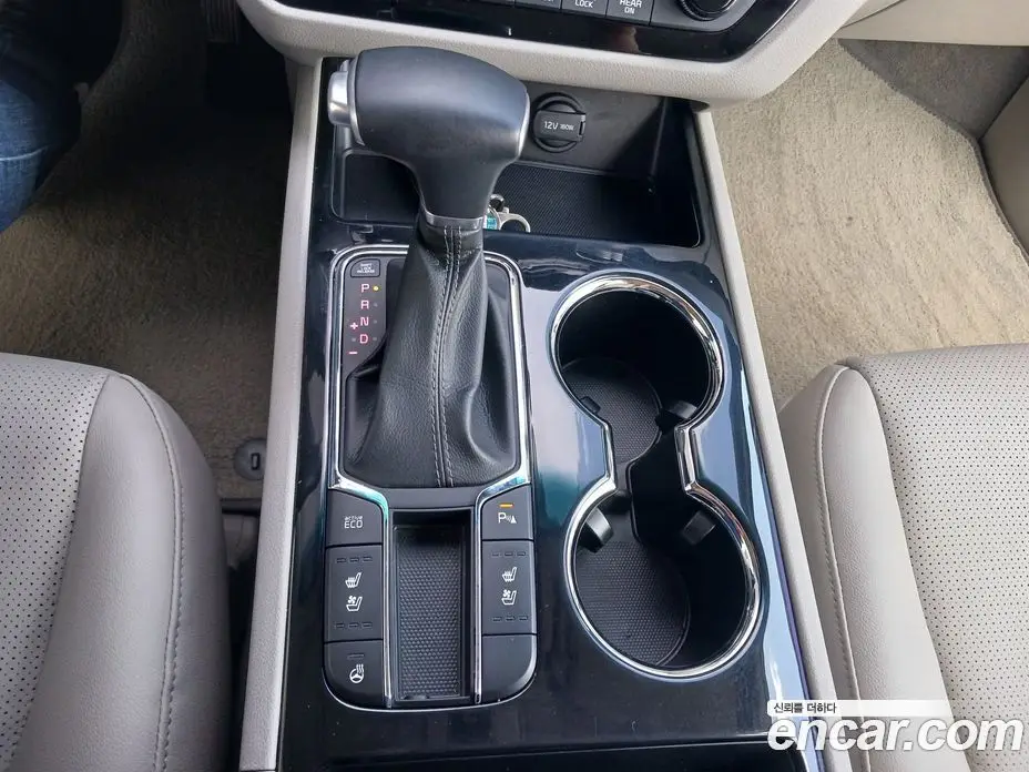 Kia Carnival 2018 2.2 автомат (гидро), фото 15