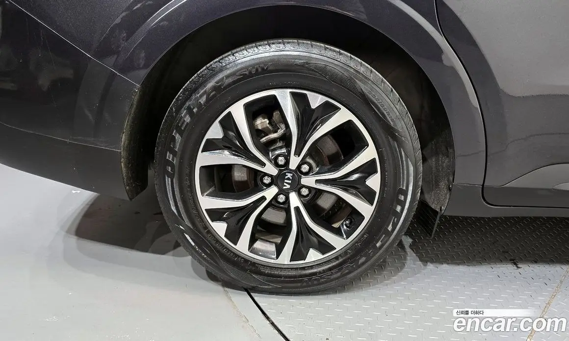 Kia Carnival 2020 2.2 автомат (гидро), фото 5
