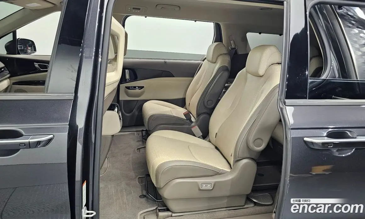 Kia Carnival 2021 2.2 автомат (гидро), фото 17