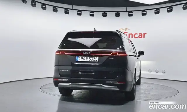 Kia Carnival 2021 2.2 автомат (гидро), миниатюра 4
