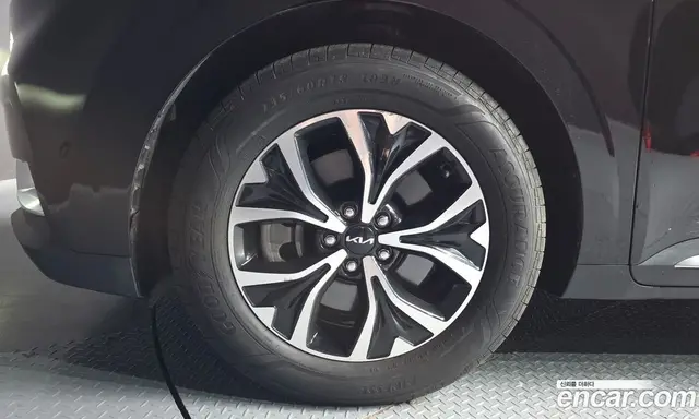 Kia Carnival 2022 2.2 автомат (гидро), миниатюра 5