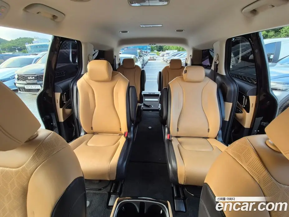 Kia Carnival 2022 2.2 автомат (гидро), фото 10 Kia Carnival 2022 2.2 автомат (гидро), фото 10
