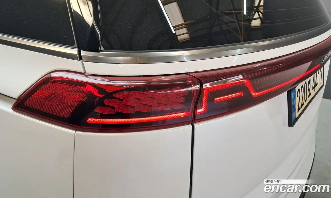 Kia Carnival 2023 2.2 автомат (гидро), фото 9