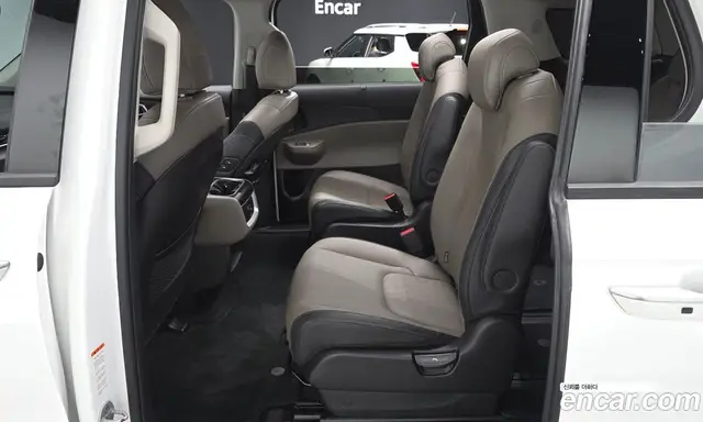 Kia Carnival 2024 2.2 автомат (гидро), миниатюра 11