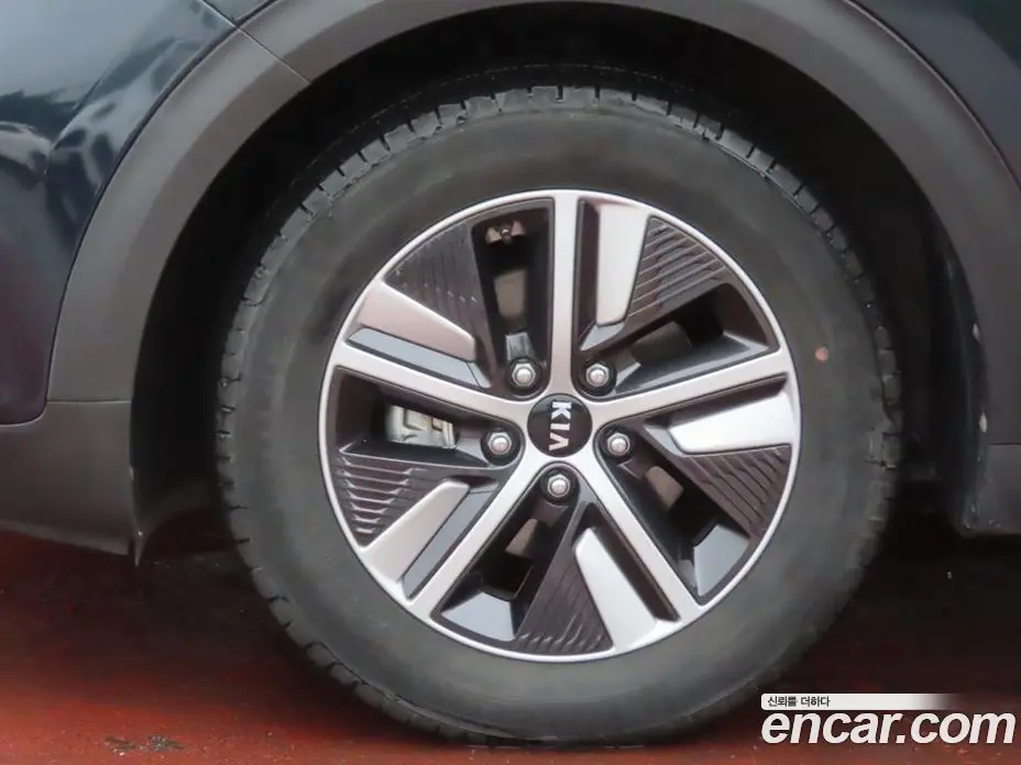 Kia Niro 2021 1.6 автомат (гидро), фото 20