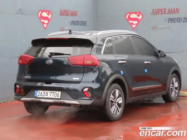 Kia Niro 2021 1.6 автомат (гидро), миниатюра 3