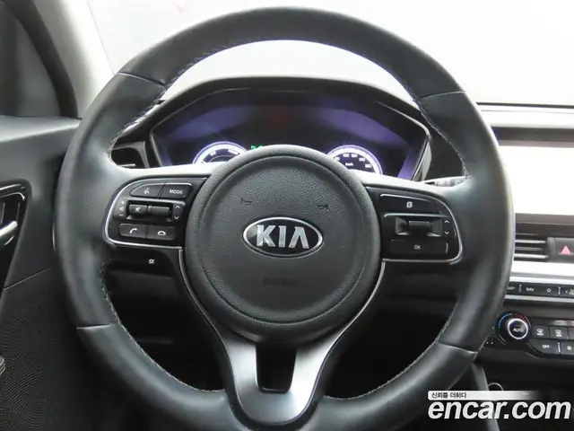 Kia Niro 2021 1.6 автомат (гидро), миниатюра 9