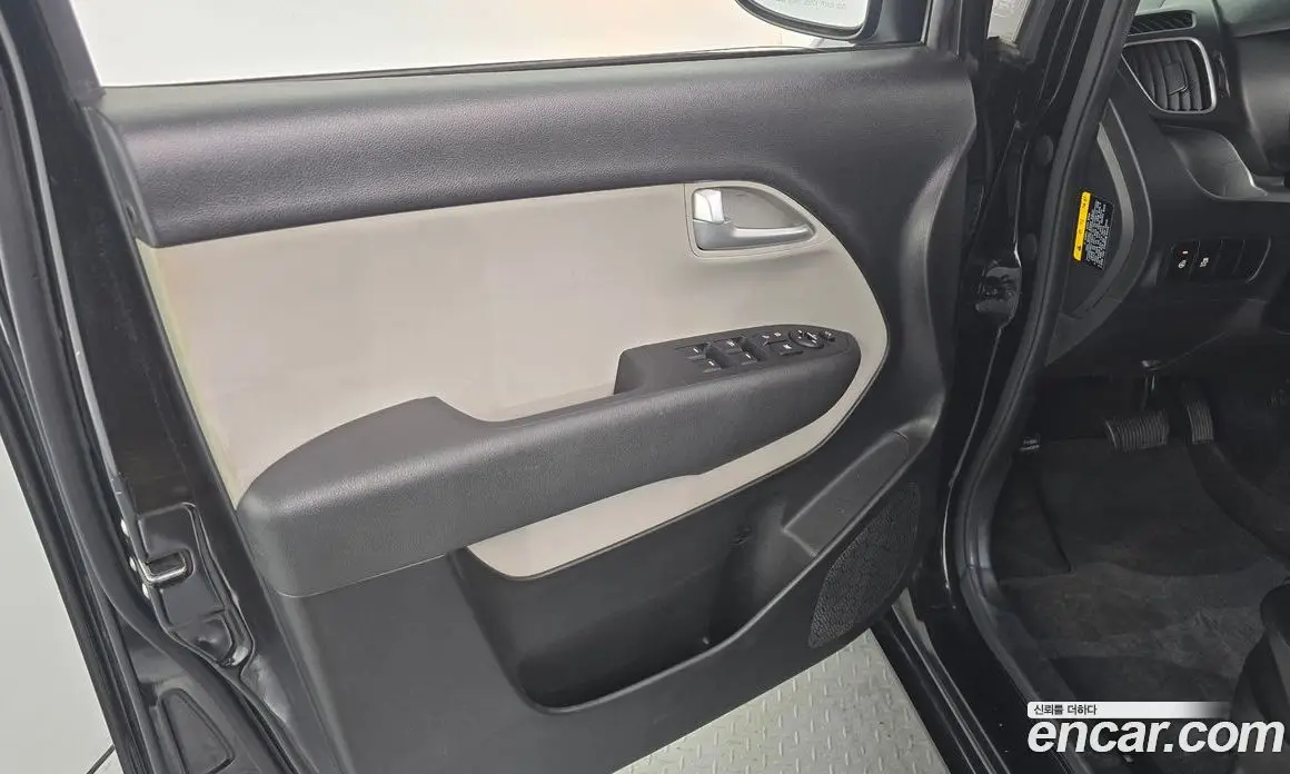 Kia Ray 2013 1.0 автомат (гидро), фото 14 Kia Ray 2013 1.0 автомат (гидро), фото 14