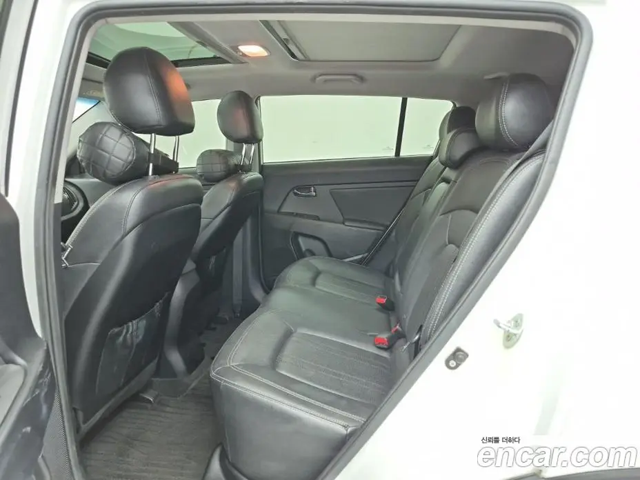 Kia Sportage 2011 2.0 автомат (гидро), фото 12